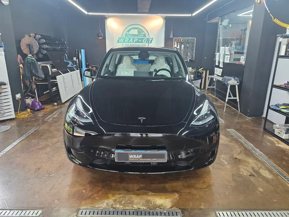 Tesla Model Yのカーフィルム施工事例|費用目安・仕上がり 施工写真 3-1