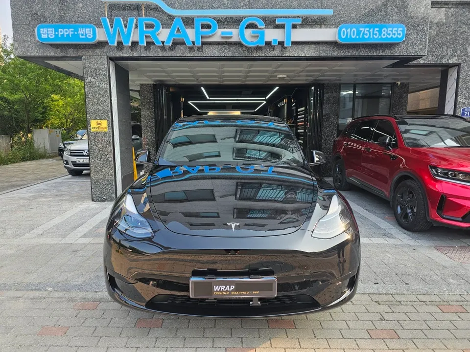 Tesla Model Yのカーフィルム施工事例|費用目安・仕上がり 施工写真 3-3