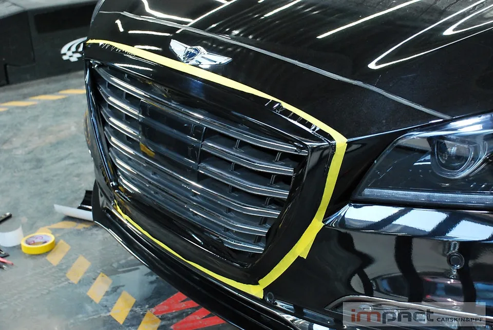 Genesis G80 DHのカーラッピング事例|クローム部分のブラックアウト 施工写真 2-2