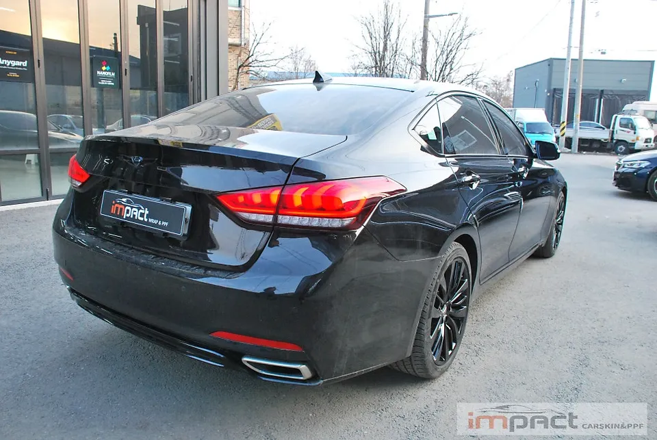 Genesis G80 DHのカーラッピング事例|クローム部分のブラックアウト 施工写真 3-3
