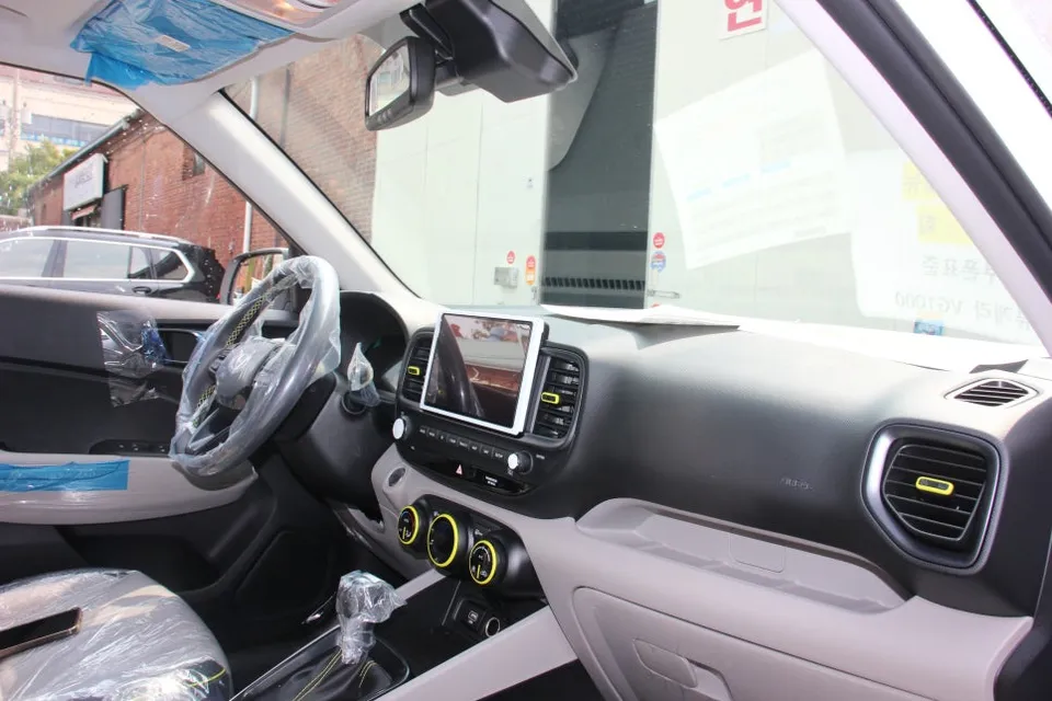 Hyundai Venueのカーフィルム施工事例｜費用目安・仕上がり 施工写真 6