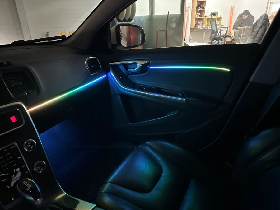 Volvo S60 ambient lighting - Volvo S60 Ambient Lighting Review: Luxurious Interior Mood photo 3