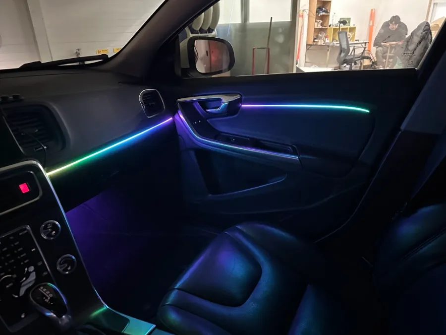 Volvo S60 ambient lighting - Volvo S60 Ambient Lighting Review: Luxurious Interior Mood photo 4