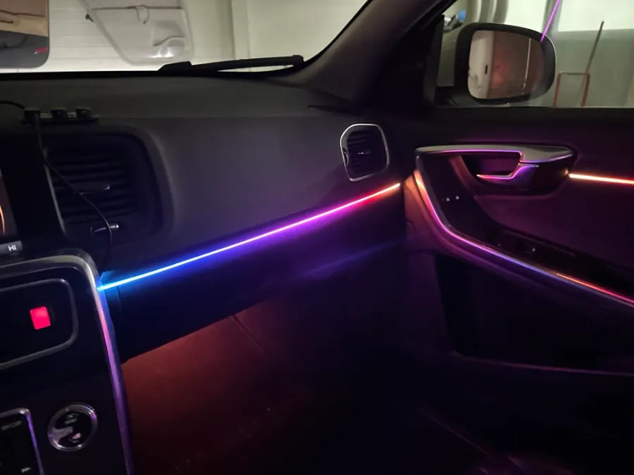 Volvo S60 ambient lighting - Volvo S60 Ambient Lighting Review: Luxurious Interior Mood photo 5