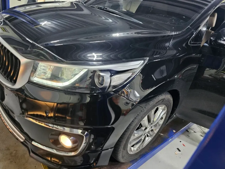 Kia Carnival ambient lighting installation result