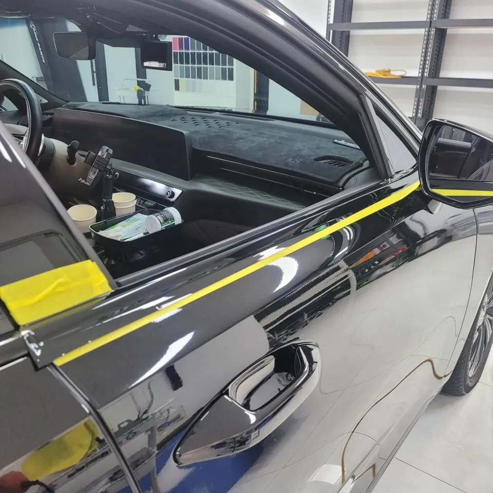 Kia K8のカーラッピング事例 施工写真 2-2