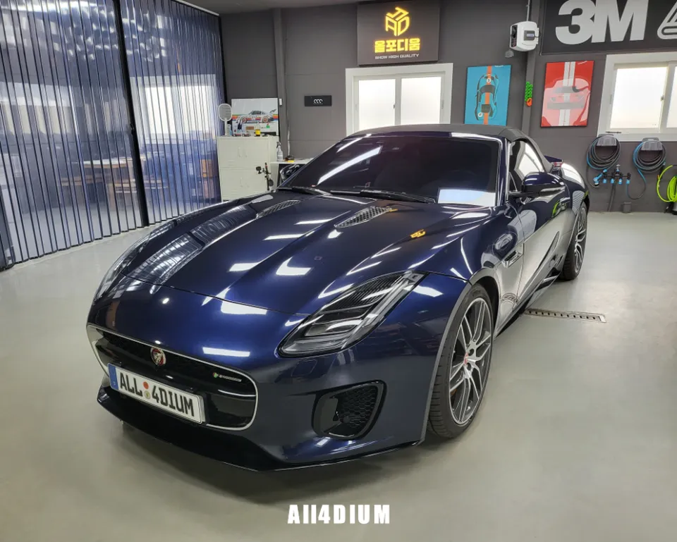 Jaguar F-Typeのカーラッピング事例｜ロックグレーの仕上がり 施工写真 2-1