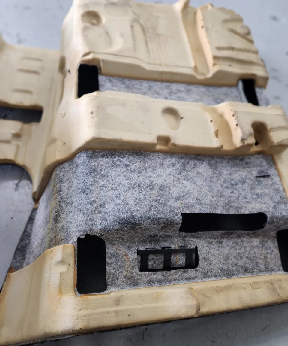 Mercedes-Benz C-Class undercoating - Mercedes-Benz C-Class Undercoating Review — Odor Elimination photo 3