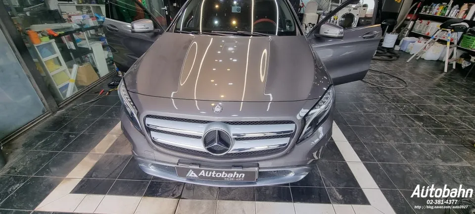 Mercedes-Benz GLA paint correction installation result