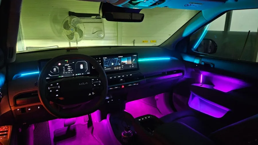 Kia EV3 ambient lighting - Kia EV3 Ambient Lighting Review: Seamless Integration Without OEM photo 3