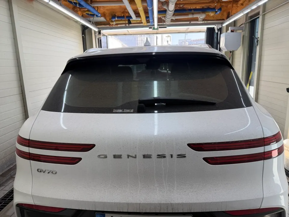 Genesis GV70のガラスコーティング事例|韓国での施工例 施工写真 3-3