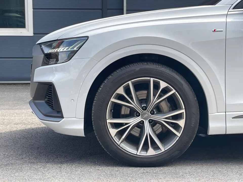 Audi Q8 wheel repair - Audi Q8 Wheel Repair Review — Gloss Black Powder Coating photo 3