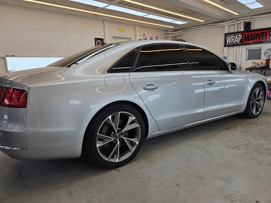 Audi A8のカーラッピング事例｜費用目安・仕上がり 施工写真 1-3