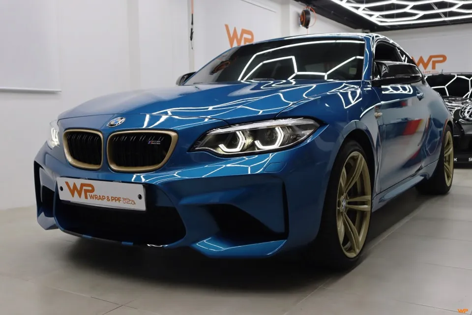 BMW M2のカーラッピング事例 施工写真 1-1