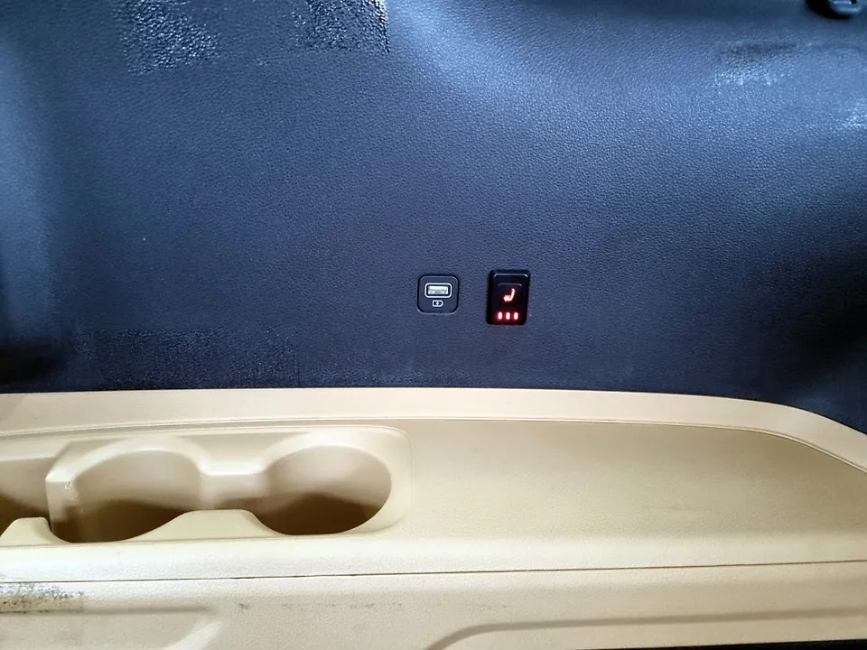 Kia Carnival seat ventilation - Kia Carnival Seat Ventilation & Heating Review — Enhanced Comfort photo 4