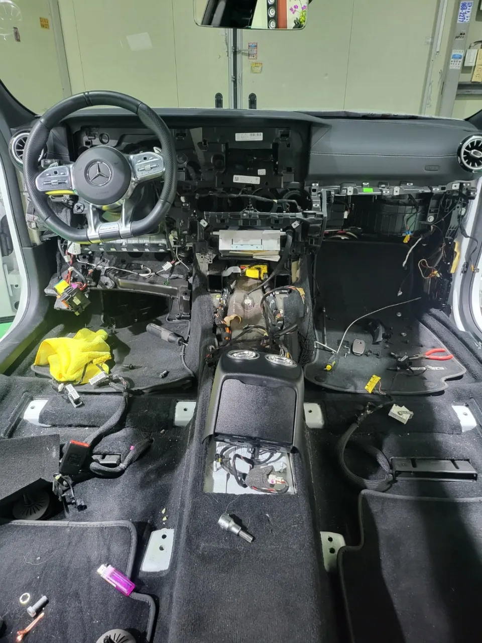 Mercedes-Benz GT43 AMG interior customization - Mercedes-Benz GT43 AMG Interior Customization Review - Premium Re photo 4