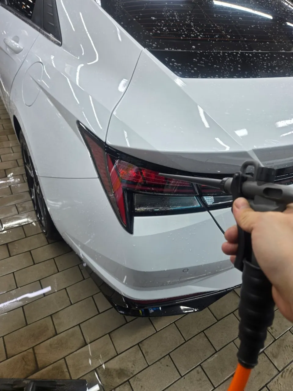 Hyundai Elantraのガラスコーティング事例|費用目安・仕上がり 施工写真 3-3