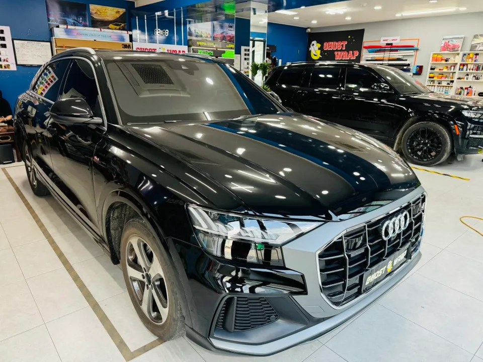 Audi Q8のカーラッピング事例｜費用目安と仕上がり 写真