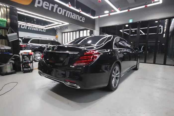 Mercedes-Benz S-Class W222のガラスコーティング事例 施工写真 1-3