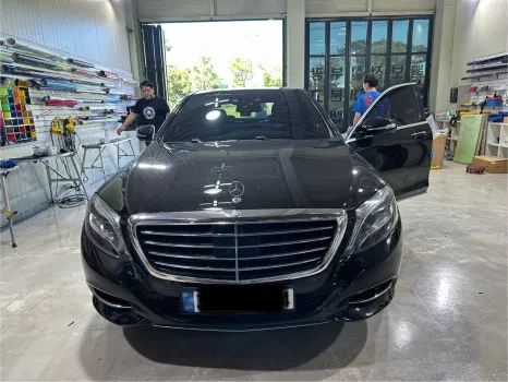 メルセデス・ベンツ Sクラス W222のカーラッピング事例|費用目安・仕上がり 施工写真 1-1