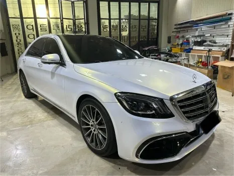 メルセデス・ベンツ Sクラス W222のカーラッピング事例|費用目安・仕上がり 施工写真 1-2