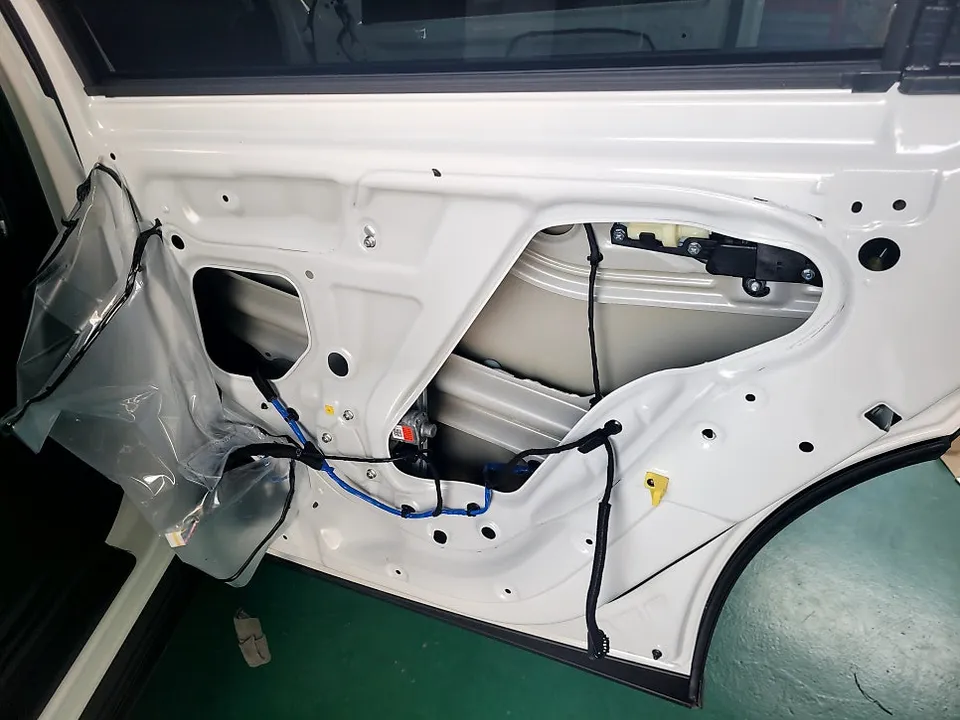 Hyundai IONIQ 5 ghost door - Hyundai IONIQ 5 Ghost Door Review - Enhanced Convenience photo 4