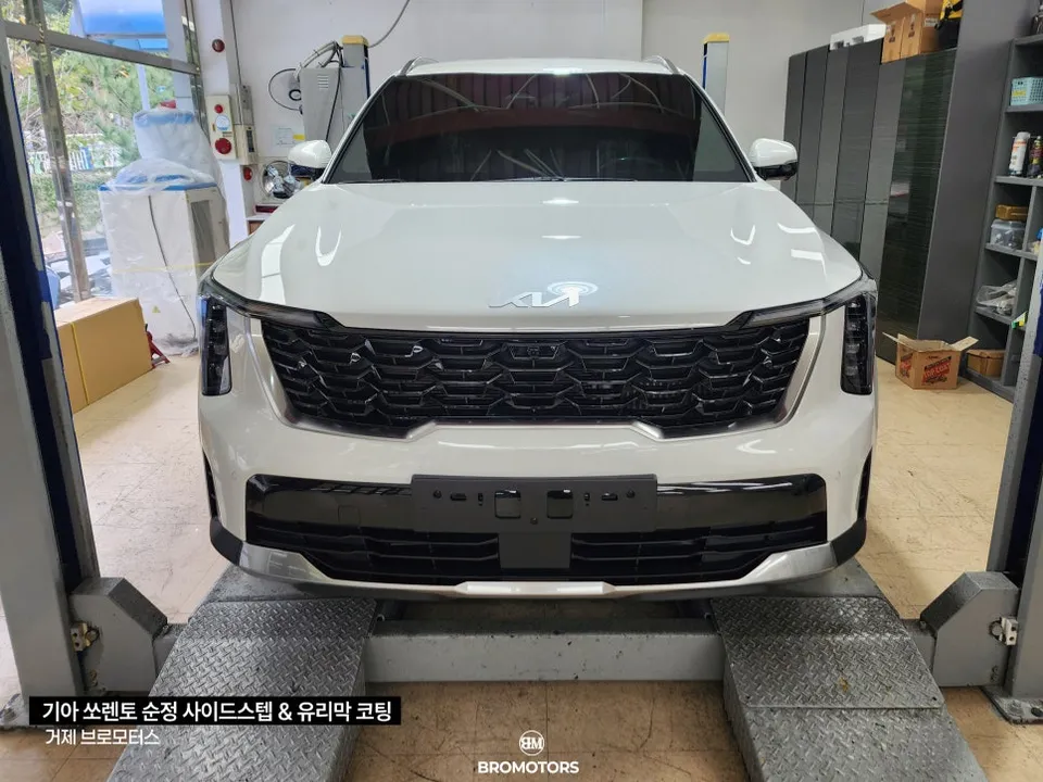 Kia Sorentoのガラスコーティング事例 施工写真 4-1