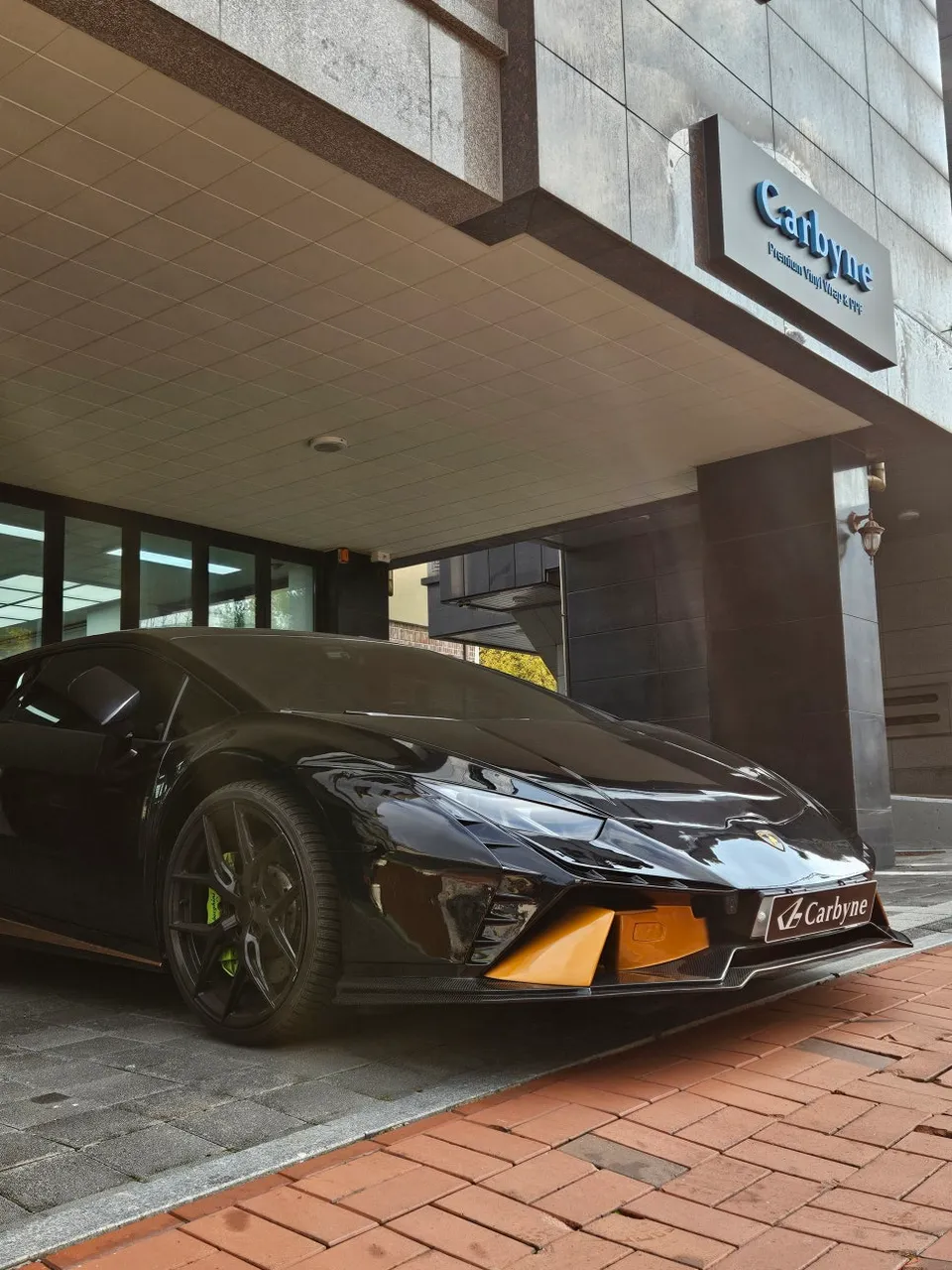 Lamborghini Huracán vinyl wrap installation result