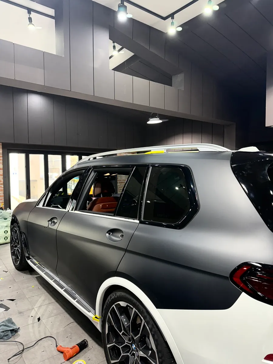 BMW X7 G07のPPF施工事例 施工写真 2-2