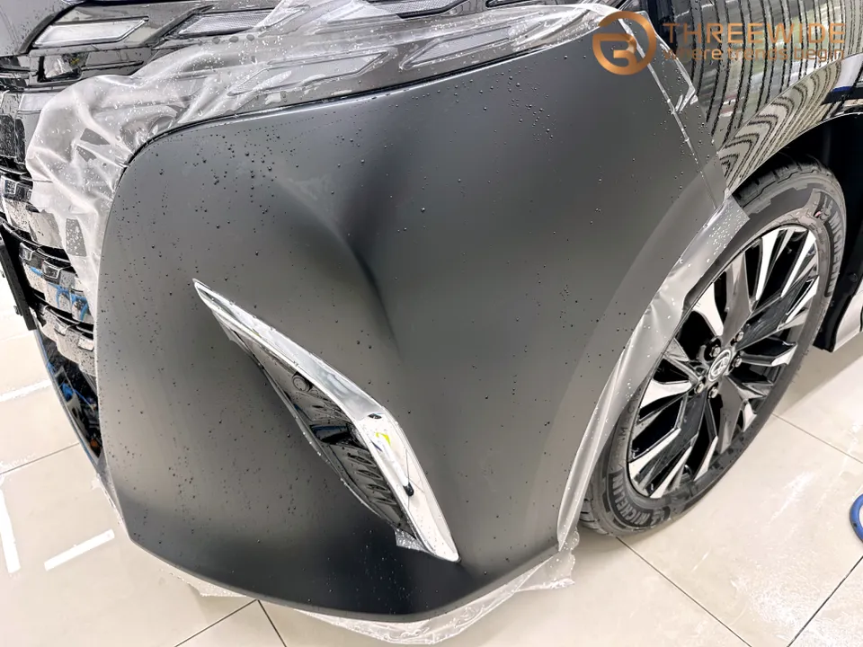 Toyota AlphardのPPF施工事例｜無光フィルムで高級感アップ 施工写真 3-2