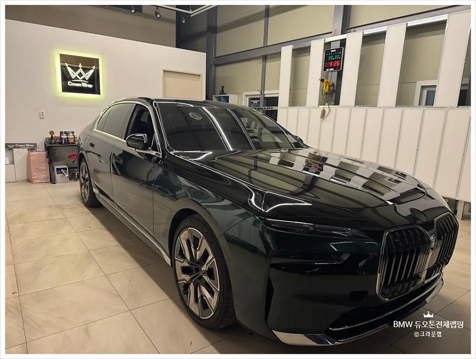 BMW 7 SeriesのPPF施工事例|デュオトーンラッピング 施工写真 3-3