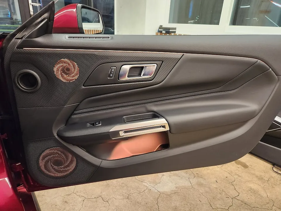Ford Mustang 7th Gen ambient lighting - Ford Mustang 7th Gen Ambient Lighting Review photo 3