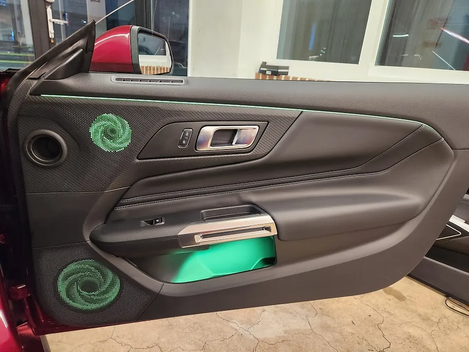 Ford Mustang 7th Gen ambient lighting - Ford Mustang 7th Gen Ambient Lighting Review photo 6