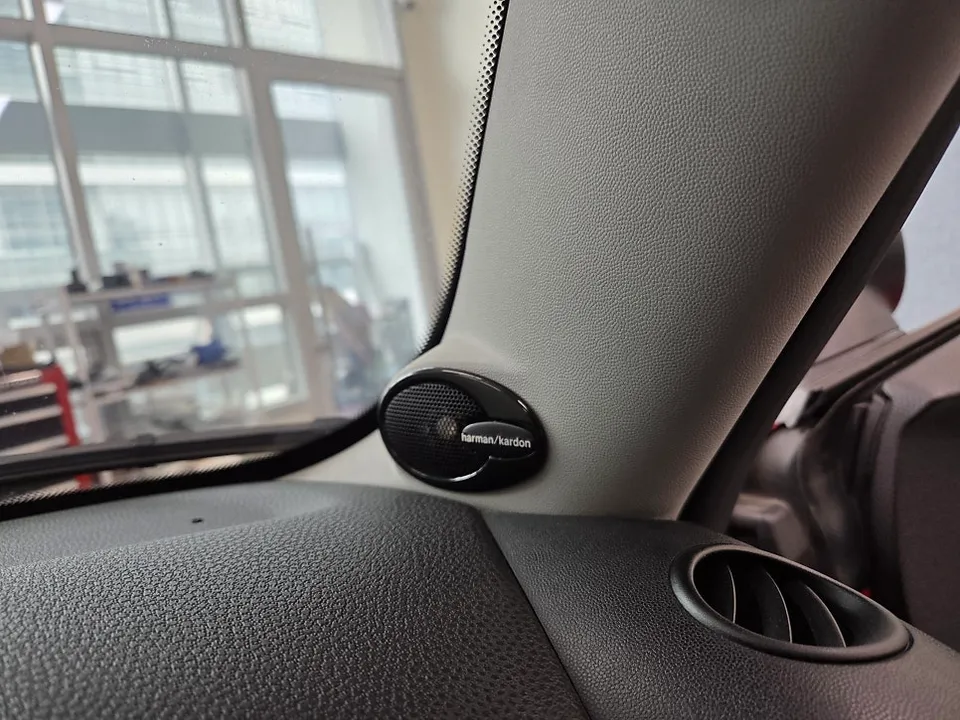 MINI Clubman car audio - MINI Clubman Car Audio Upgrade Review: Harman Kardon Tweeters photo 4