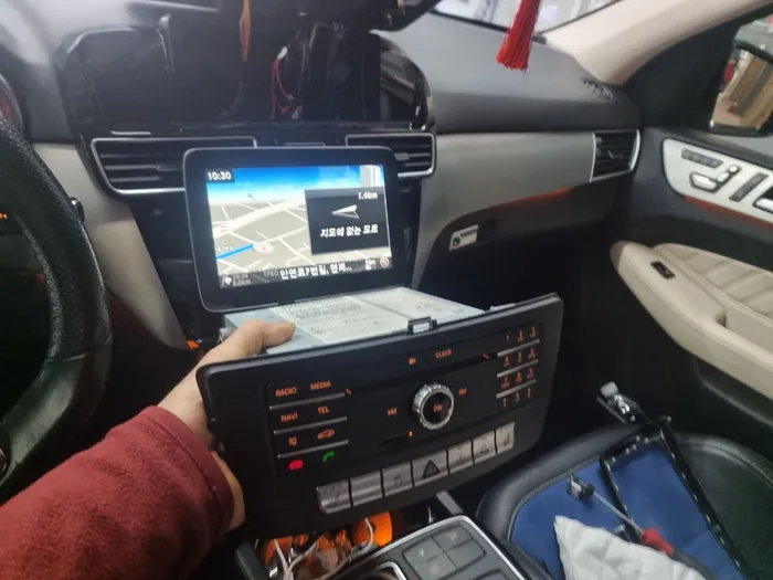 Mercedes-Benz GLE 350d android head unit - Mercedes-Benz GLE 350d Android Head Unit Review photo 3