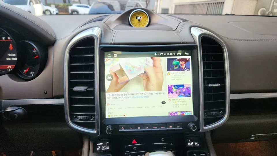 Porsche CayenneのAndroid Auto・CarPlay取付事例 施工写真 1-3