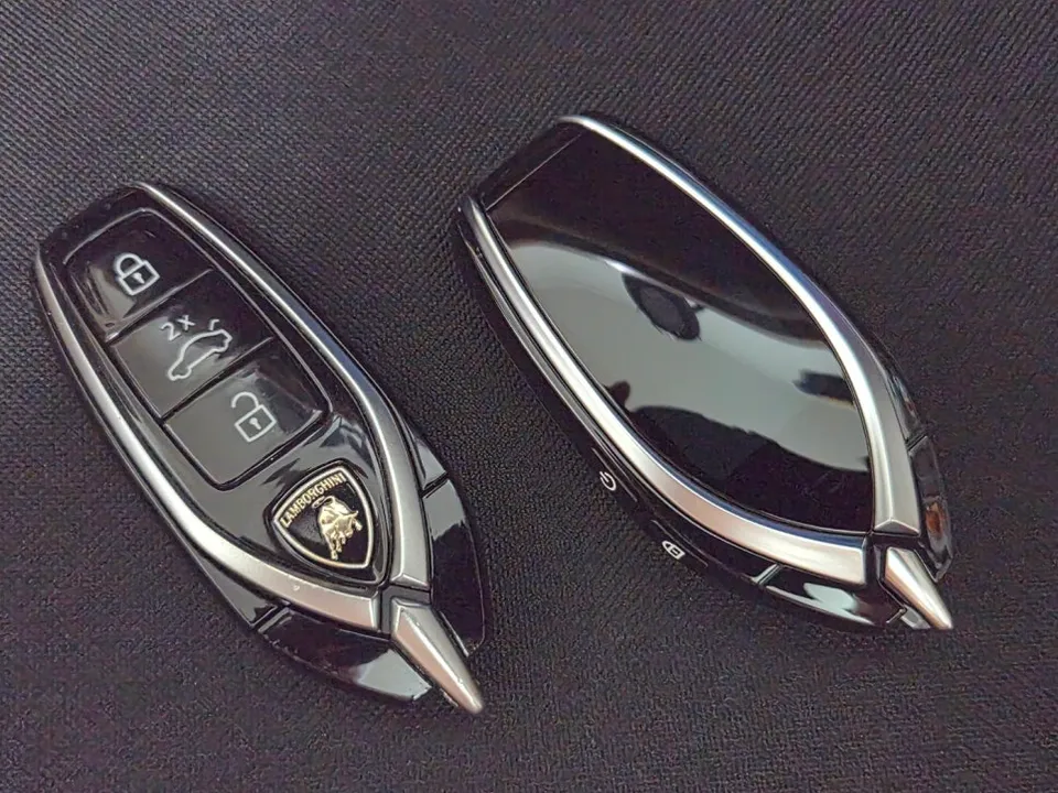 Lamborghini Urus oem options installation result