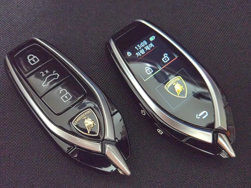 Lamborghini Urus OEM Options Review: Digital Key Upgrade photo 2
