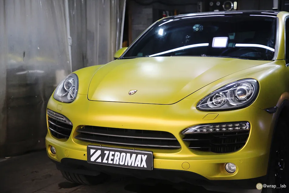 Porsche Cayenneのカーラッピング事例｜費用目安・仕上がり 施工写真 3-1