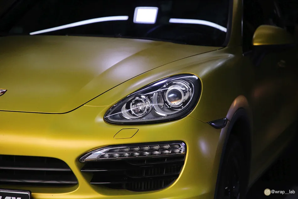 Porsche Cayenneのカーラッピング事例｜費用目安・仕上がり 施工写真 1-2