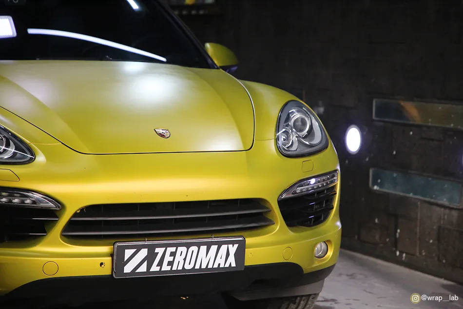 Porsche Cayenneのカーラッピング事例｜費用目安・仕上がり 施工写真 2-2
