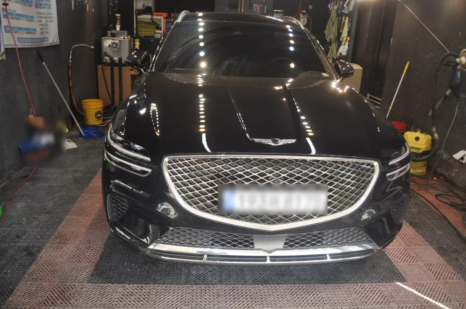 Genesis GV70のガラスコーティング事例|韓国での施工 施工写真 5-1