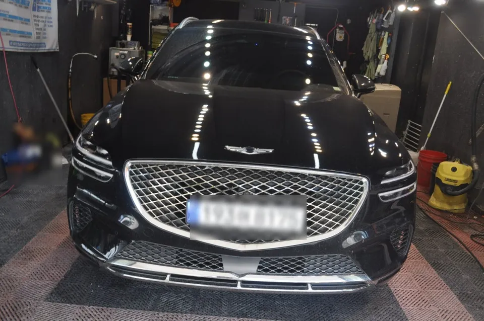 Genesis GV70のガラスコーティング事例|韓国での施工 施工写真 1-2