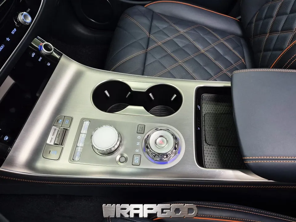 Genesis GV70 ppf - Genesis GV70 PPF Review: Stunning Carbon Fiber Transformation photo 3