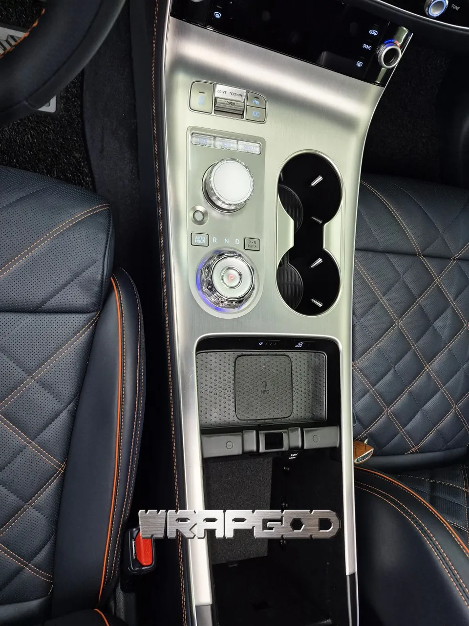 Genesis GV70 ppf - Genesis GV70 PPF Review: Stunning Carbon Fiber Transformation photo 4