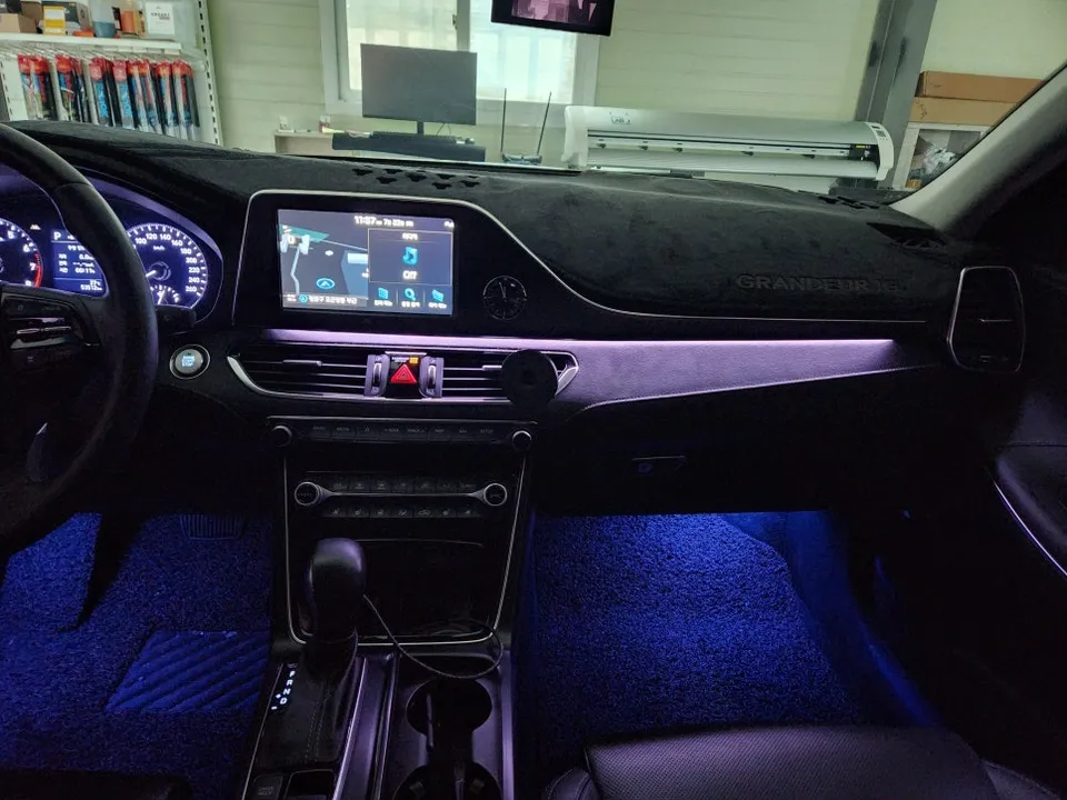 Hyundai Grandeur IG ambient lighting - Hyundai Grandeur IG Ambient Lighting Review: Subtle Upgrade photo 4
