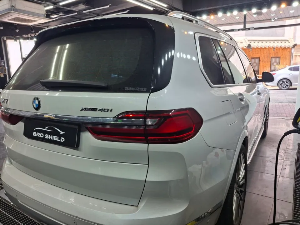 BMW X7のガラスコーティング事例|費用目安と仕上がり 施工写真 3-2