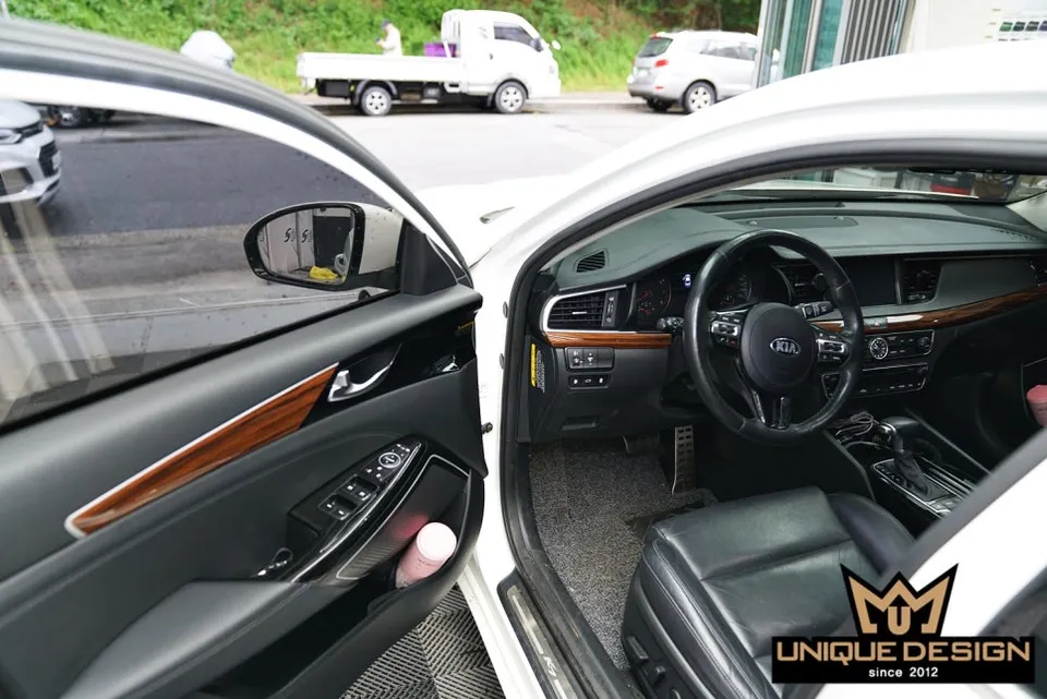 Kia K7 vinyl wrap - Kia K7 Wood Grain Delete Vinyl Wrap Review photo 3