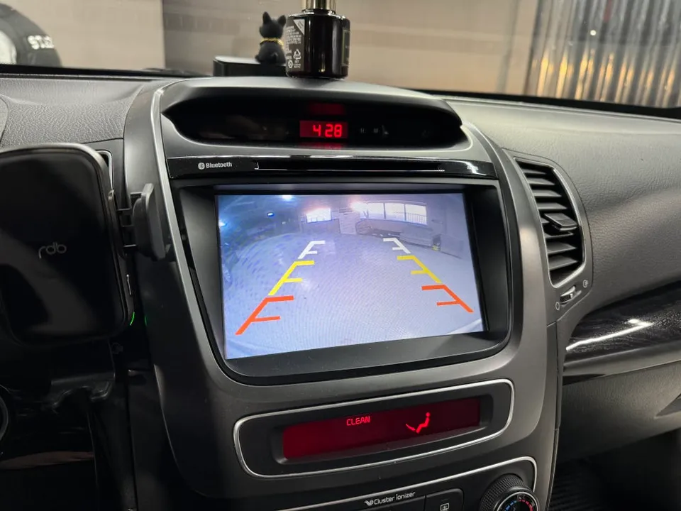 Kia Sorento RのAndroid Auto・CarPlay取付事例 施工写真 2-2