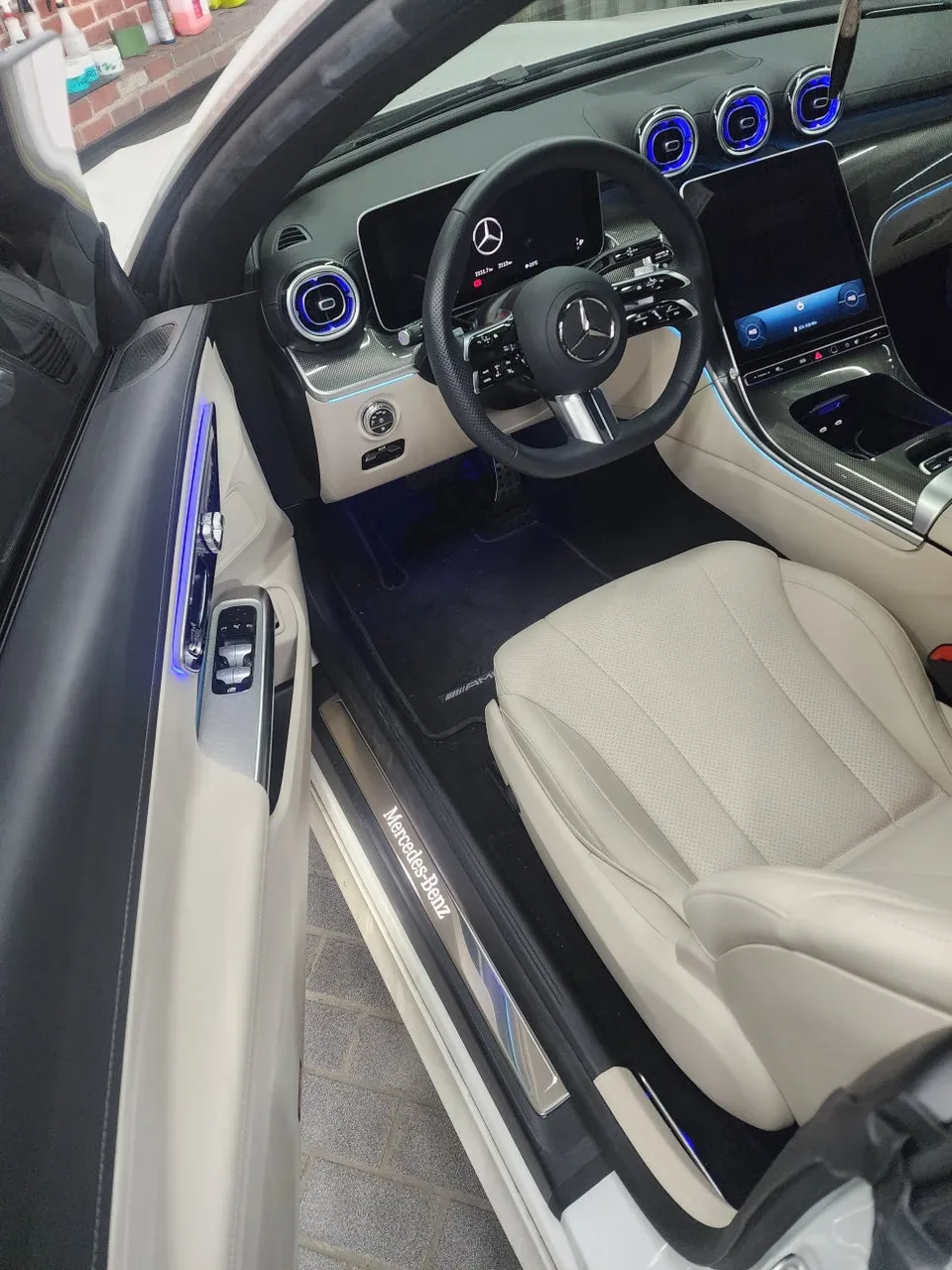 Mercedes-Benz C-Class other - Mercedes-Benz C-Class Car Service Review - Sunday Availability photo 4